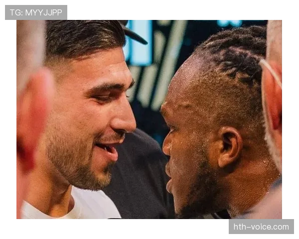 富里这生活简直就是拳击圈的豪门剧，酒吧一坐一宿，那对比职业赛场简直两个世界！